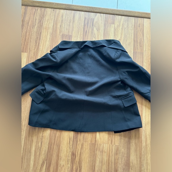 Black blazer with gold buttons - Picture 5 of 6